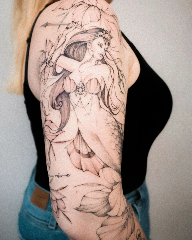 Татуировка в стиле тонких линий - работа 8